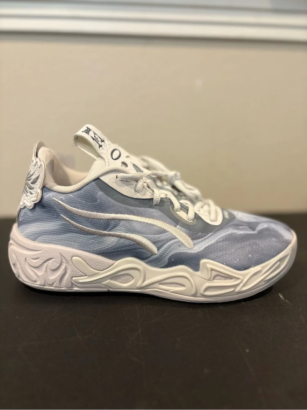 Puma Lamelo Ball MB.04 Lo Team 312174-03 Feather Grey Basketball Shoe Mens Sz 7